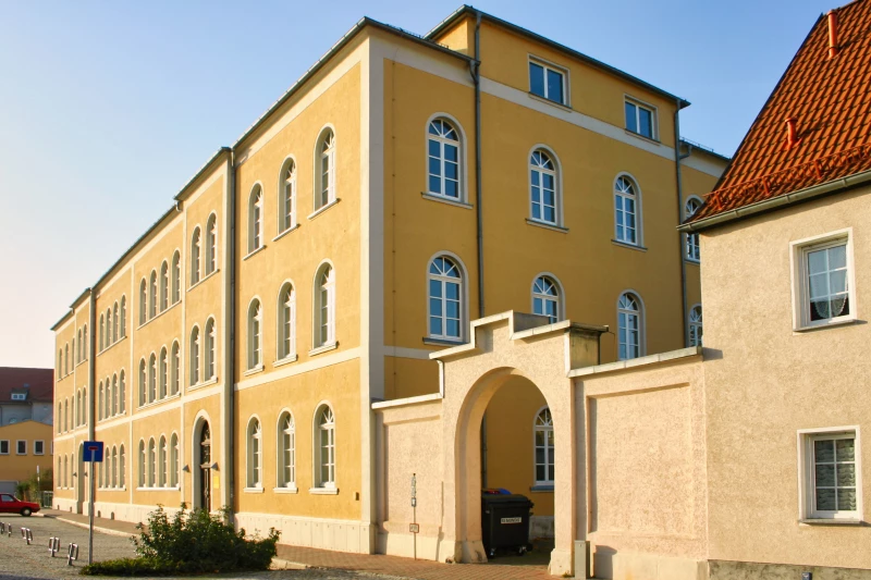 Kreisverwaltung baut ehemaliges Gymnasium in Schmölln zu modernem Verwaltungsgebäude um | Schmölln, Schloßstraße 10